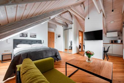 Deluxe Studio room in Piano Apartments