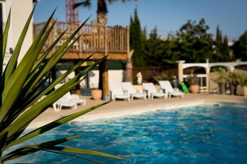 Camping Les Acacias - Hotel - Fréjus