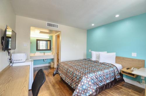 1 double bed