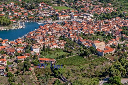  Apartments Lupi in Stari Grad