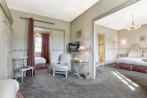 Room, family, annex
