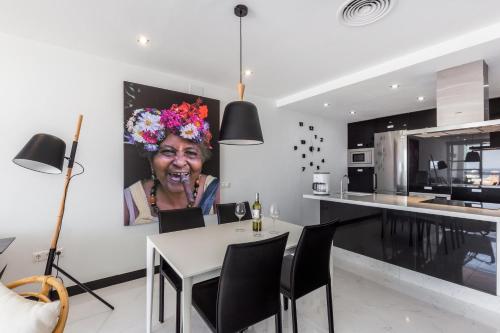 Luxury Holiday Apartment in Puerto Banus Marina with sea views