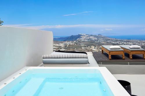 White & Co. La Torre Suites, Pyrgos