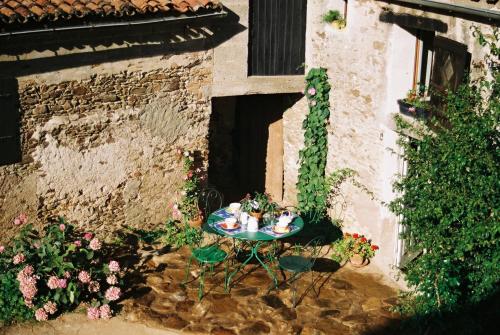 Iekārtas, Topaze sejour chez le Vigneron in Monnieres