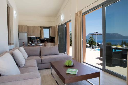 2 bedrooms, 5 beds