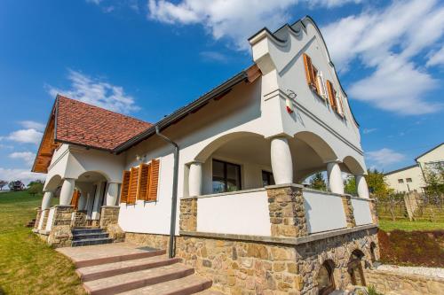  VIVAZA Villa Szigliget in Szigliget
