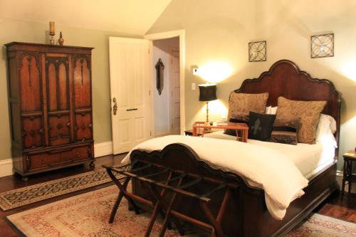 Grand Magnolia Ballroom & Suites