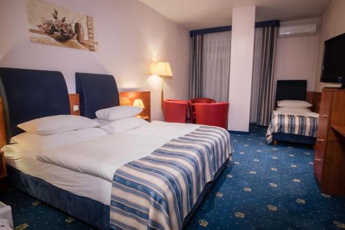 Hotel Gwarna Room Type - Triple Room - Disability Access