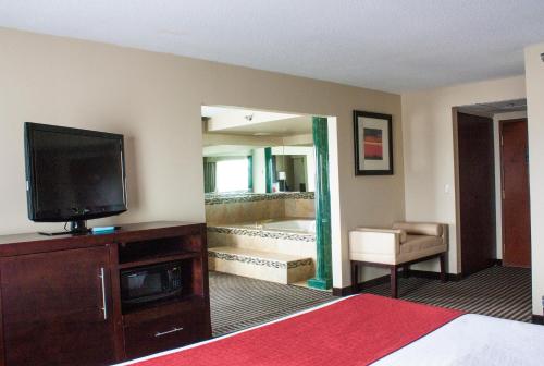 Comfort Inn & Suites Copley Akron