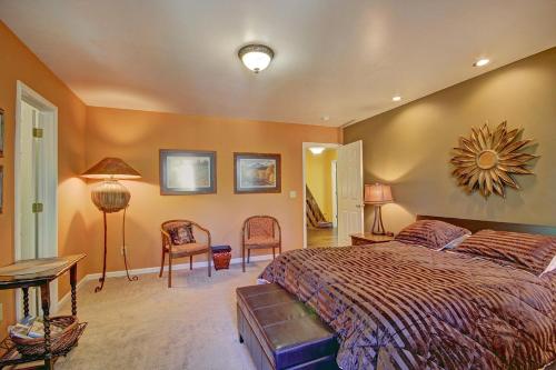 Spruce Creek Lodge Home - main image