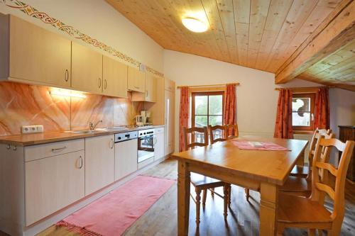 Gassenhof in 凱撒山麓戈英