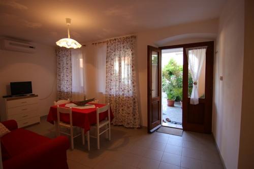 App with a lovely patio - Apartment - Mali Lošinj