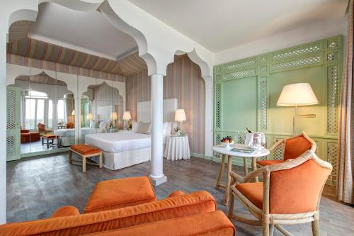 room detail thumbnail 0