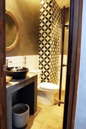 Phòng Đôi Loại Sang (Deluxe Double Room)