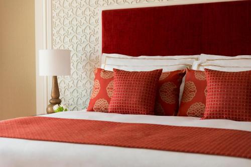 Executive Suite image 1