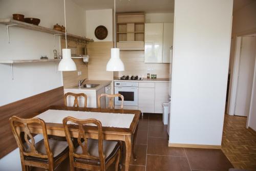 Stan u samom centru Obrenovca, na Trgu - Apartment - Obrenovac