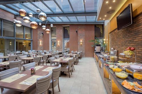 Marmara Hotel Budapest - image 6