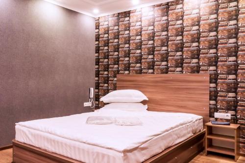 Salut Hotel Salut is conveniently located in the popular Sverdlov area. Featuring a satisfying list of amenities, guests will find their stay at the property a comfortable one. Service-minded staff will welcome a