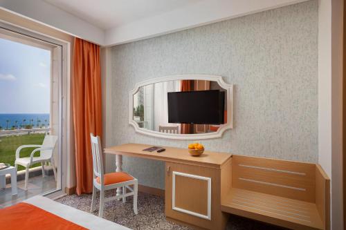 Golden Orange Hotel - image 5