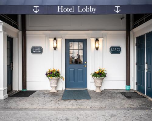 The Whaler's Inn - 출입구