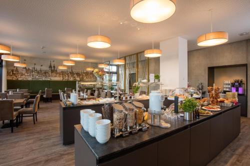 Comida y bebida, Hotel am Campus in Etting