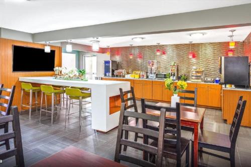 Arya Inn & Suites in Farmers Branch, USA