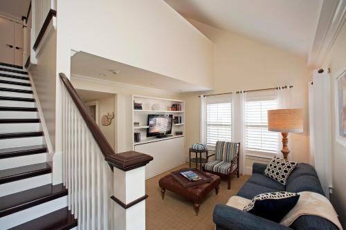3 bedrooms, 6 beds