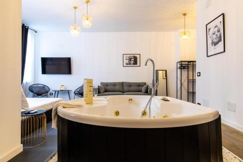 Munì Boutique Flat by Babylon Stay 2