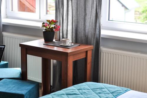 3 twin beds