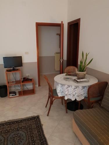 Quadruple Room with Balcony image 2