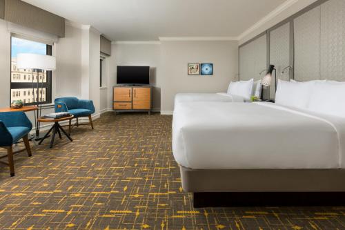 Premier Queen Room with Two Queen Beds image 3
