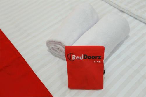 RedDoorz Plus @ Danau Sunter Utara