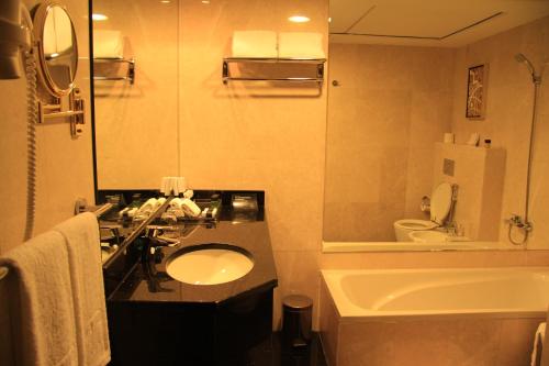 Trianon Royal Hotel - image 4