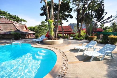 Swimming pool, Railay Viewpoint Resort in Railay