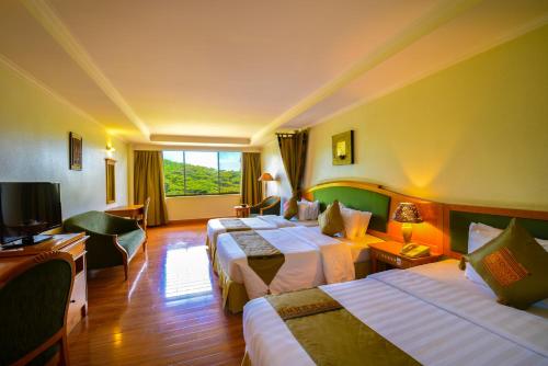 Angkor Century Resort & Spa Room Type - Family triple room