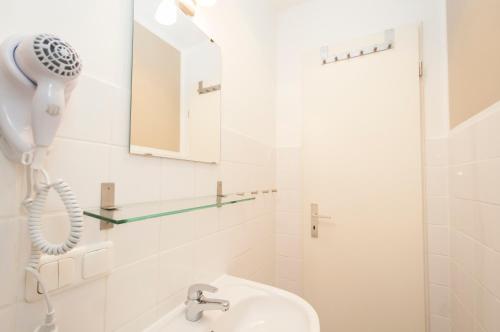 Appartements in der historischen Deichstrasse contactless Check in, Hambourg (photo 9)
