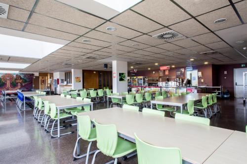 Residencia Universitaria Hernan Cortes - image 6