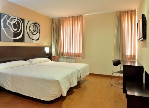 1 twin bed