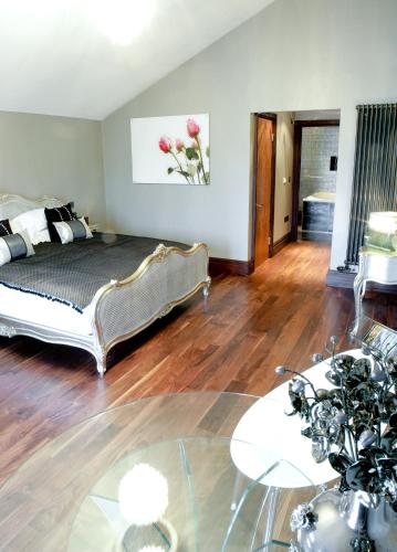 Windermere Suites - image 9