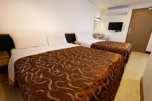 Standard Quadruple Room image 2