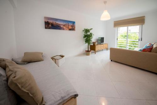  Wave House, Cozy apartment near Beach, Caparica in Quinta de Santo António