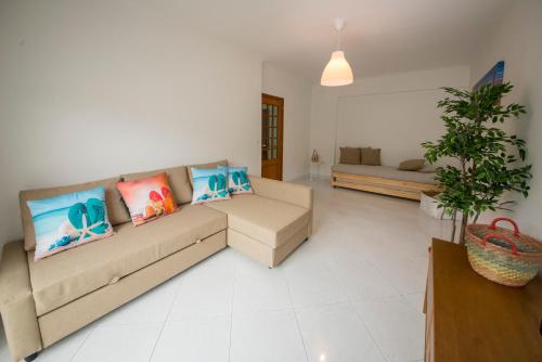  Wave House, Cozy apartment near Beach, Caparica in Quinta de Santo António