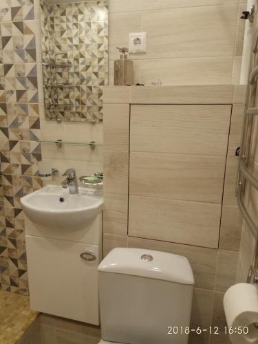 Apartment on Biryuzova 13 - image 3