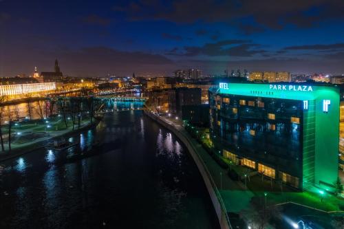 HP Park Plaza - image 7