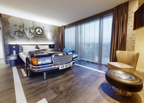 V8 Hotel Motorworld Region Stuttgart - Böblingen