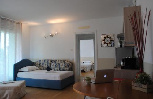 3 twin beds, 2 sofa beds