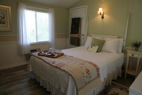 Martha's Vineyard B & B