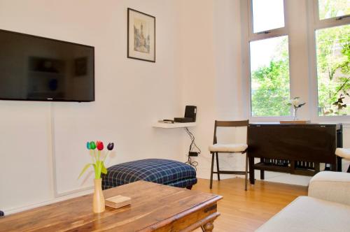 Bright And Comfortable 2 Bedroom Flat, , Edinburgh and the Lothians