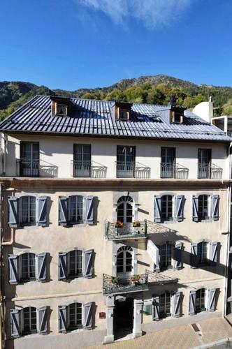 Hôtel La Montagne Fleurie - Hôtel - Barèges