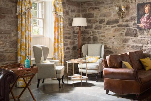 Meikleour Arms Hotel & Restaurant - image 5
